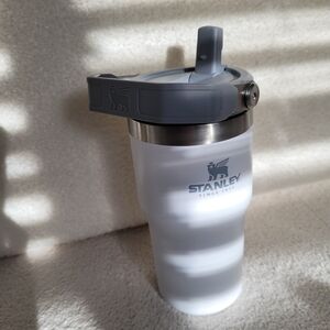 Stanley White Travel Mug with Gray Lid 20 Oz